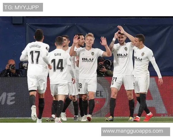 巴伦西亚主场迎战艾尔切争夺西甲关键三分的激烈对决