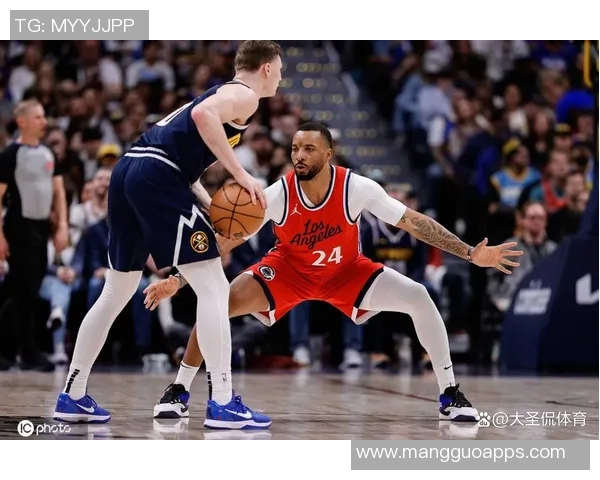 快船与掘金对决中伦纳德每场得分表现分析与统计